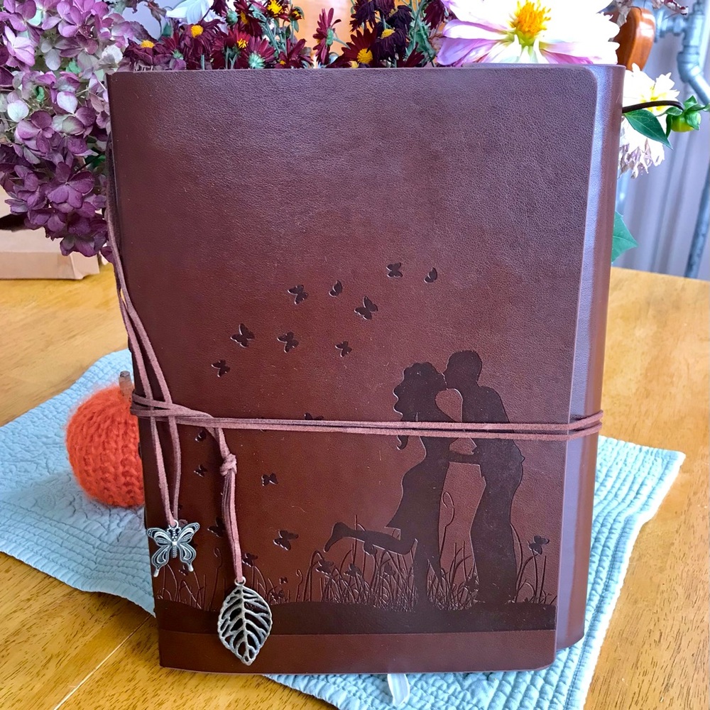 NWT Couples Leather Scrapbook 📔